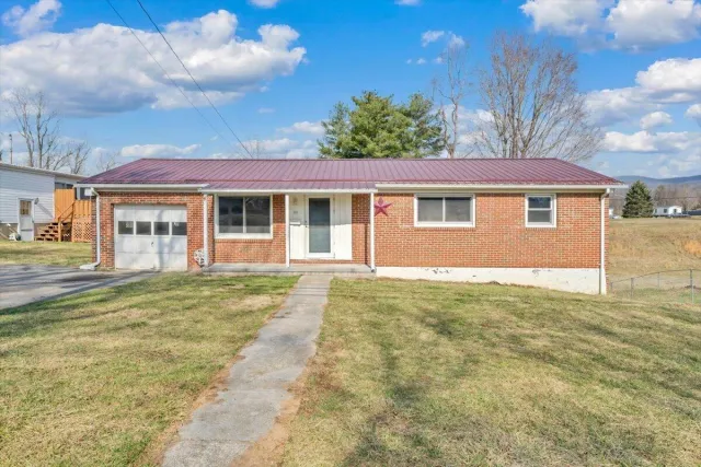 1111 Curve RD