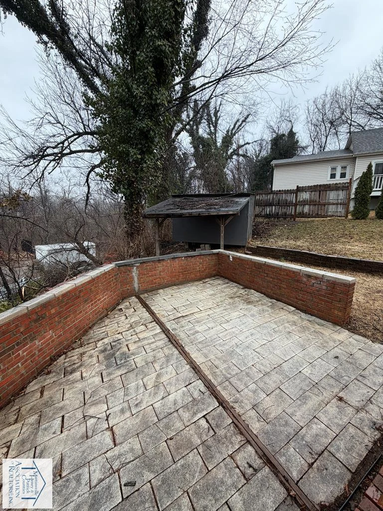 1827 Roanoke AVE - Photo 10
