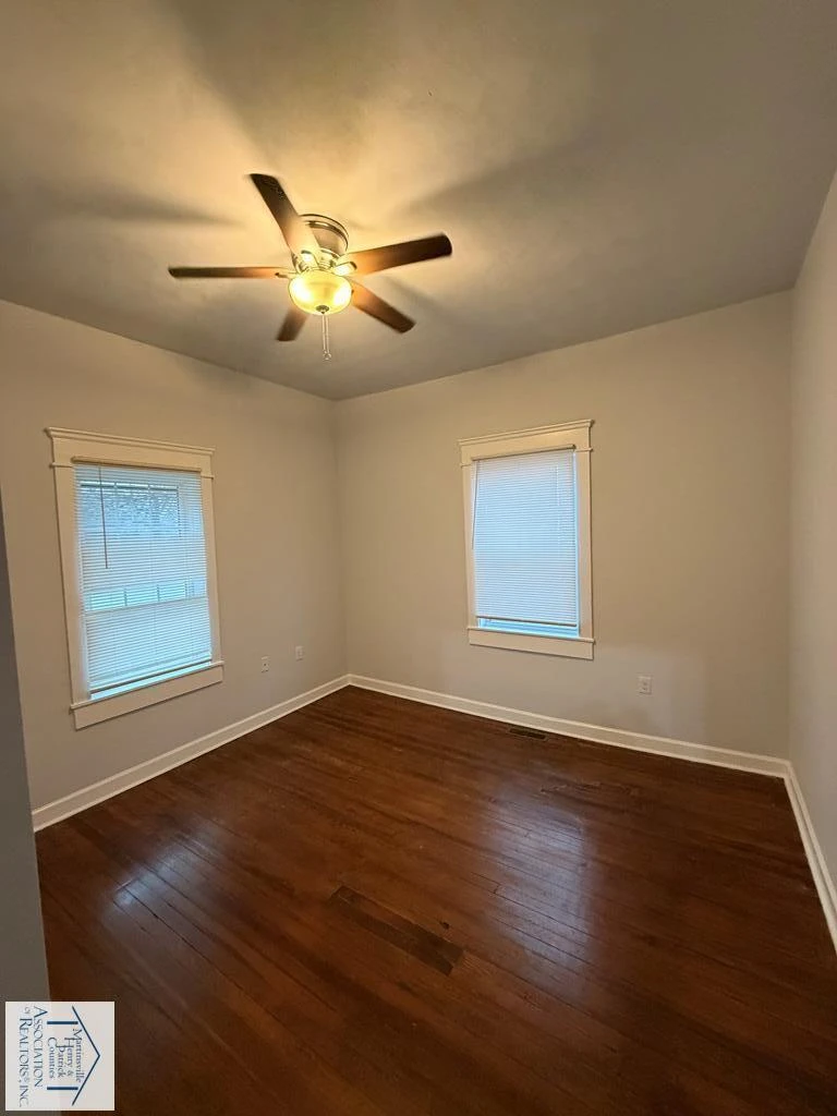 1827 Roanoke AVE - Photo 12