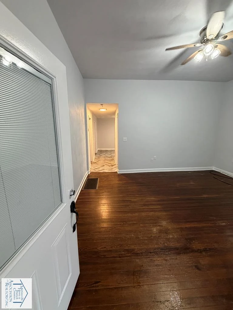 1827 Roanoke AVE - Photo 13