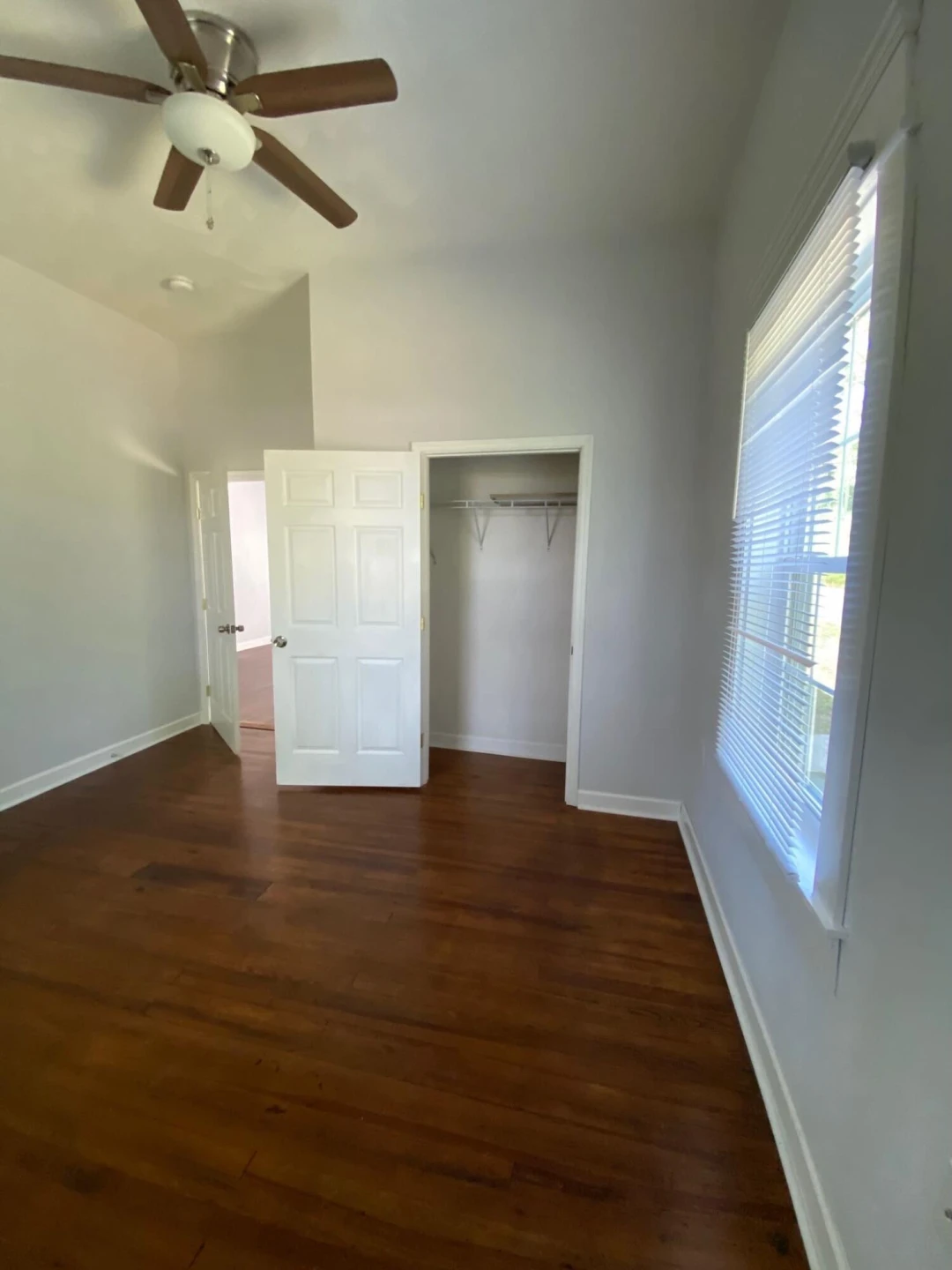 1827 Roanoke AVE - Photo 16