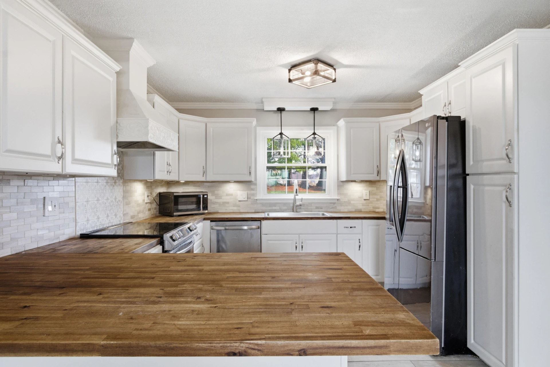 1270 Crestview DR - Photo 13