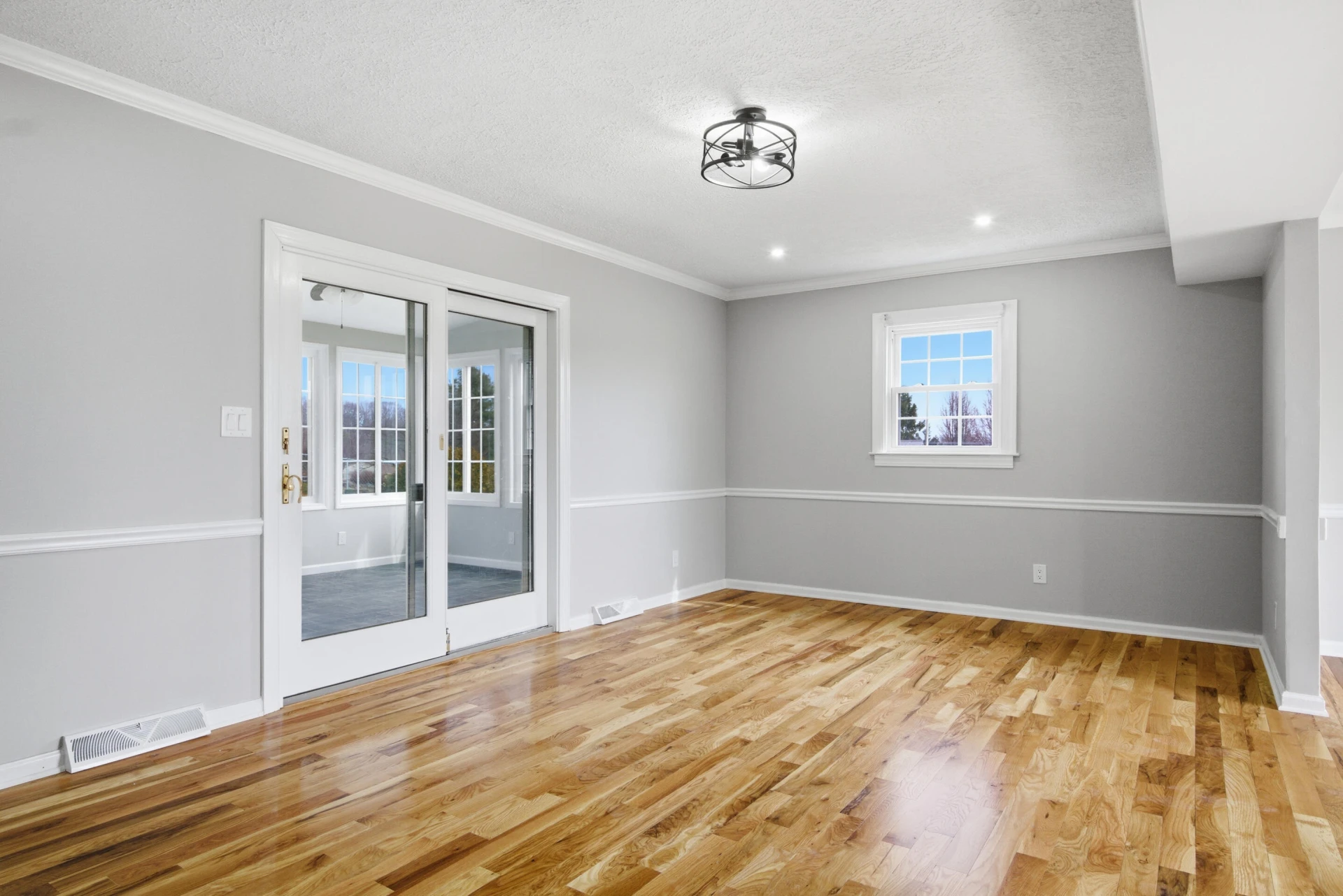 1270 Crestview DR - Photo 23