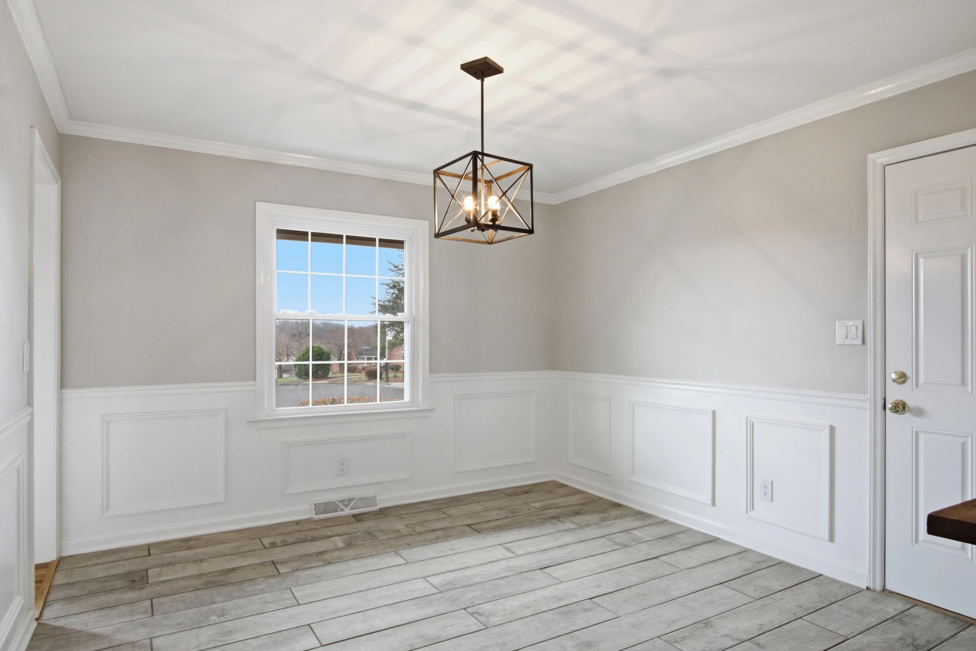 1270 Crestview DR - Photo 25