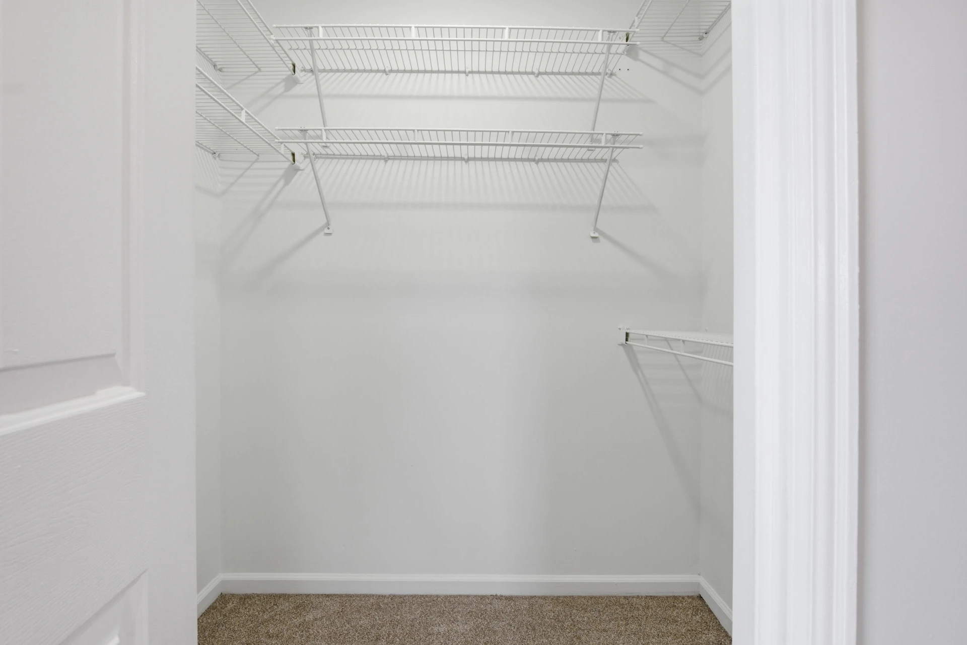1270 Crestview DR - Photo 37