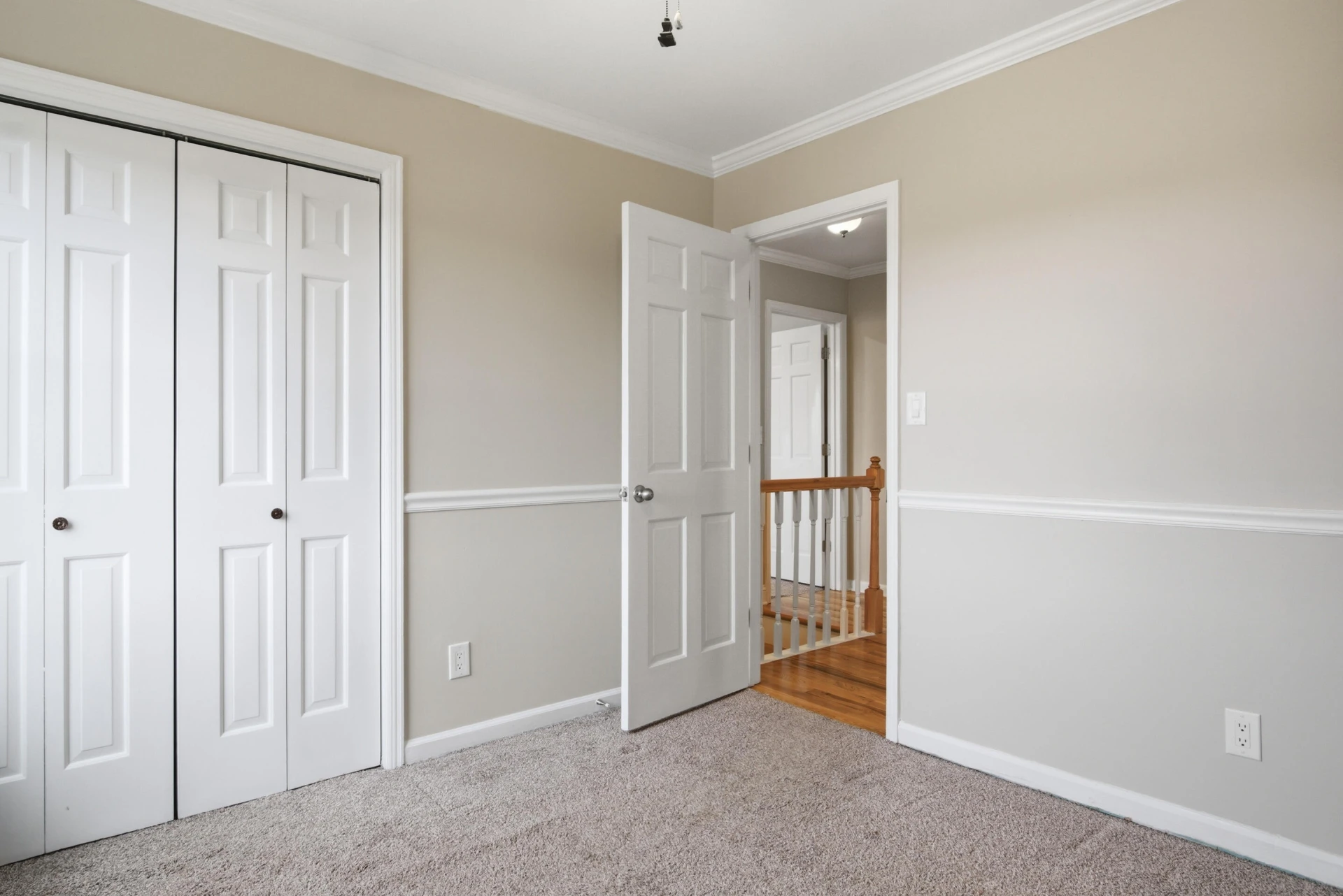 1270 Crestview DR - Photo 42