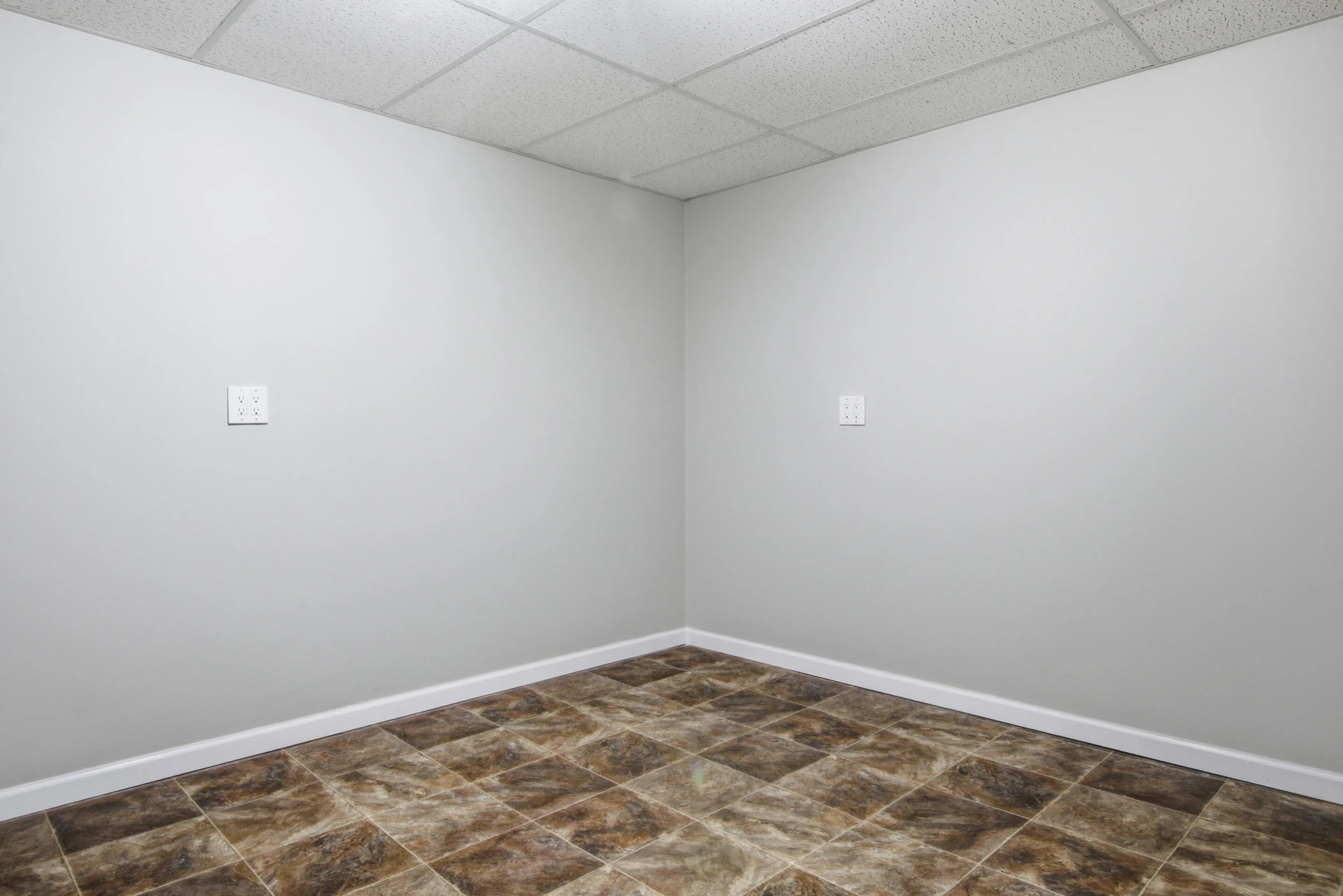 1270 Crestview DR - Photo 57