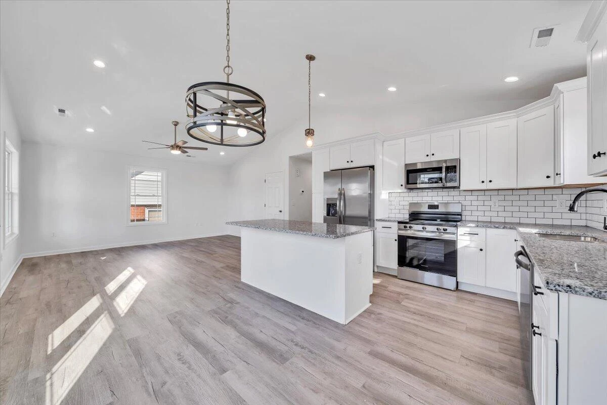 1018 Morehead AVE - Photo 12