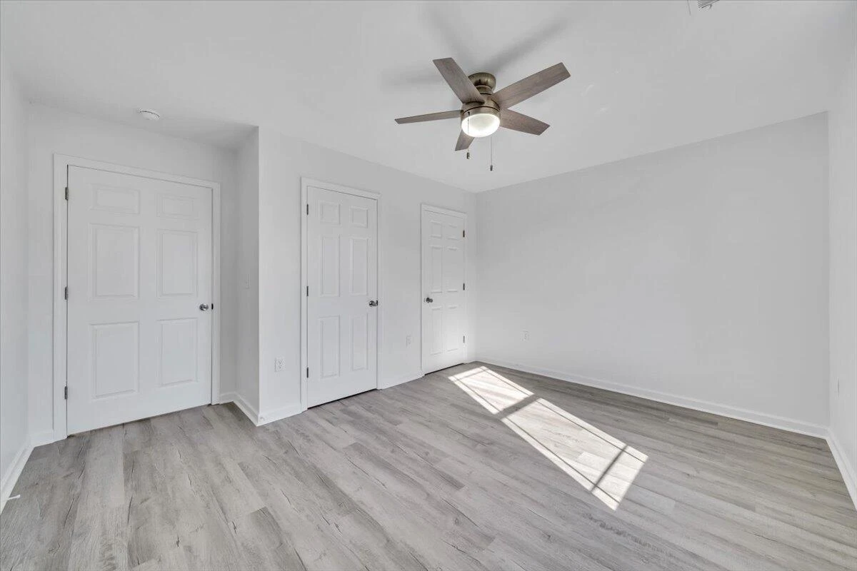 1018 Morehead AVE - Photo 17