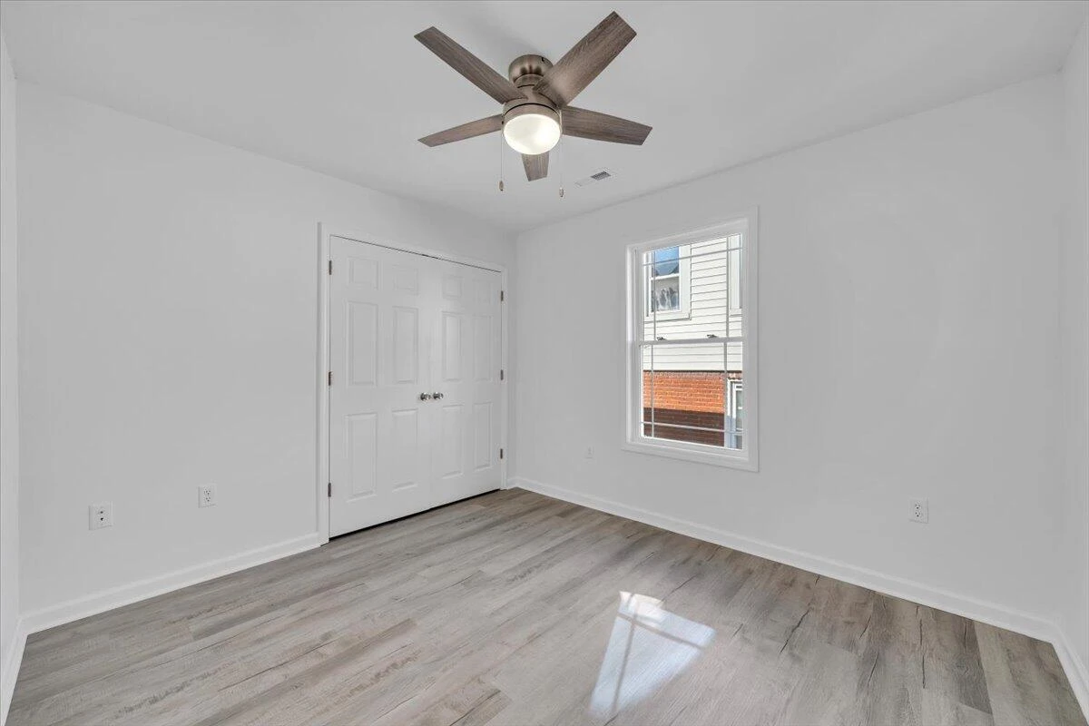 1018 Morehead AVE - Photo 21
