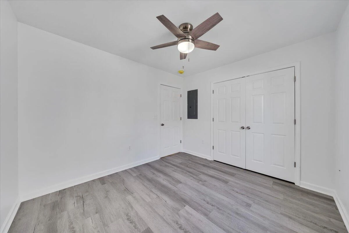 1018 Morehead AVE - Photo 24