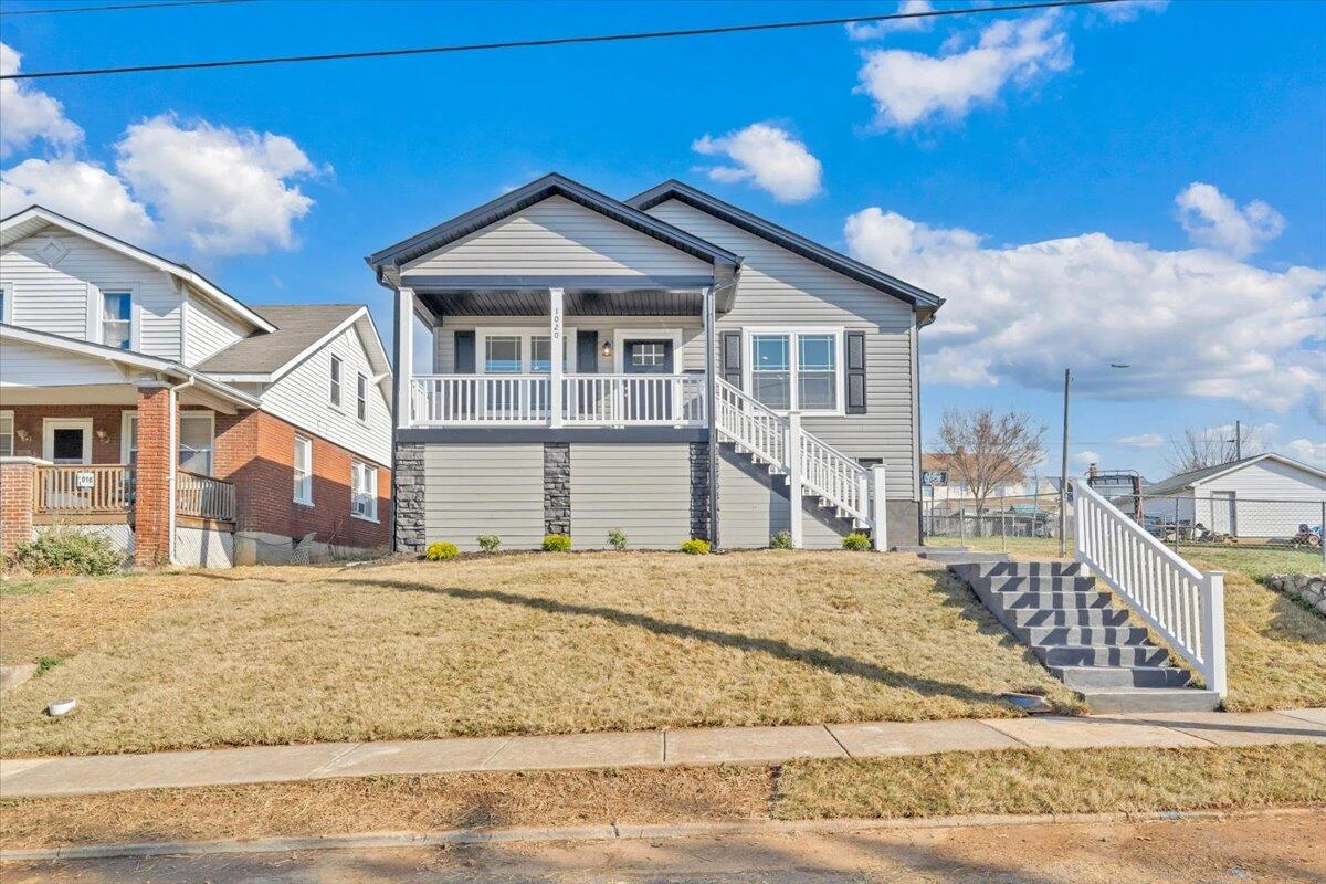 1018 Morehead AVE - Photo 37