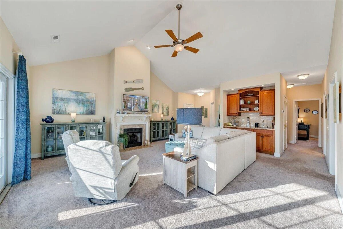 300 Pointe Shore DR #411 - Photo 14