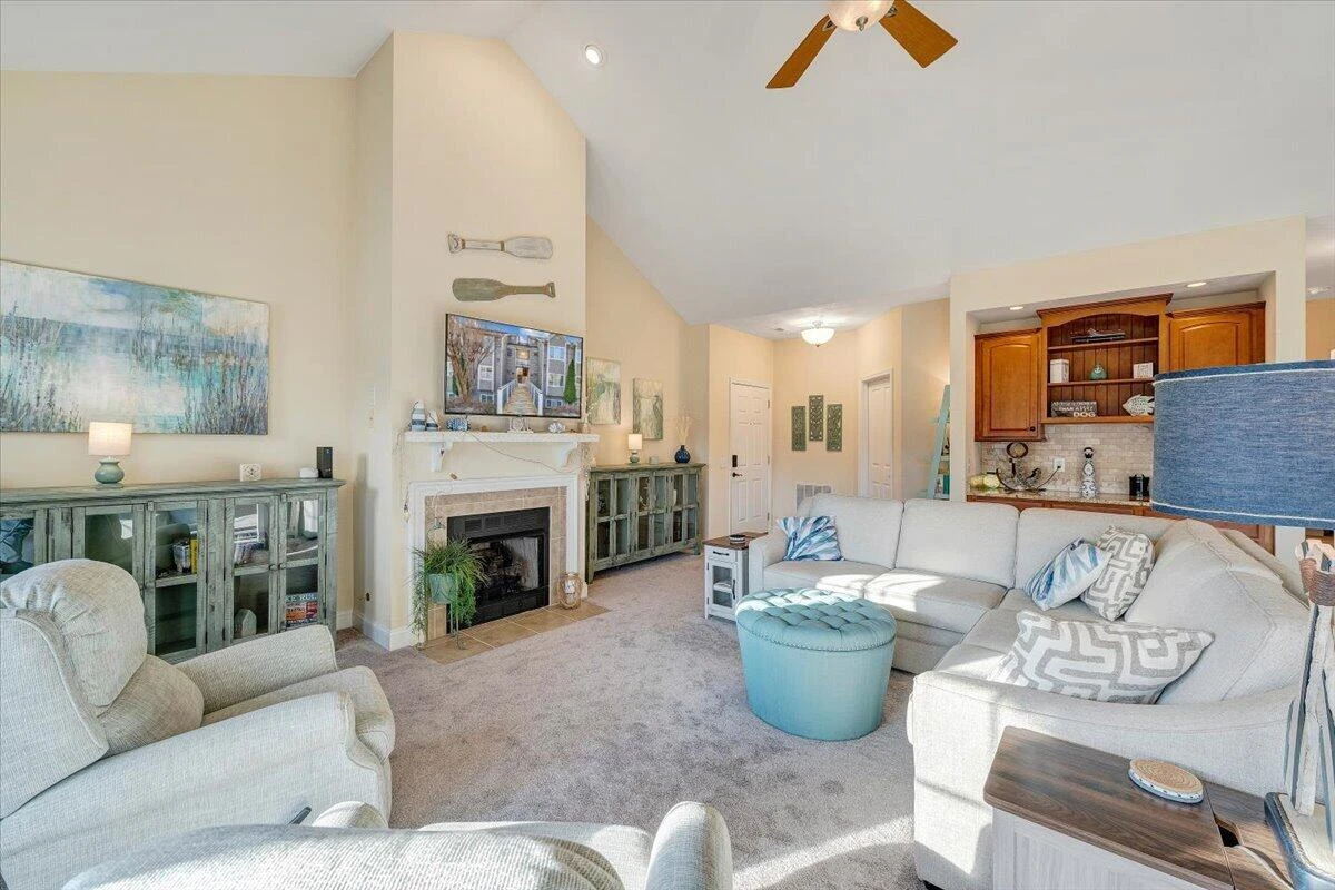 300 Pointe Shore DR #411 - Photo 16