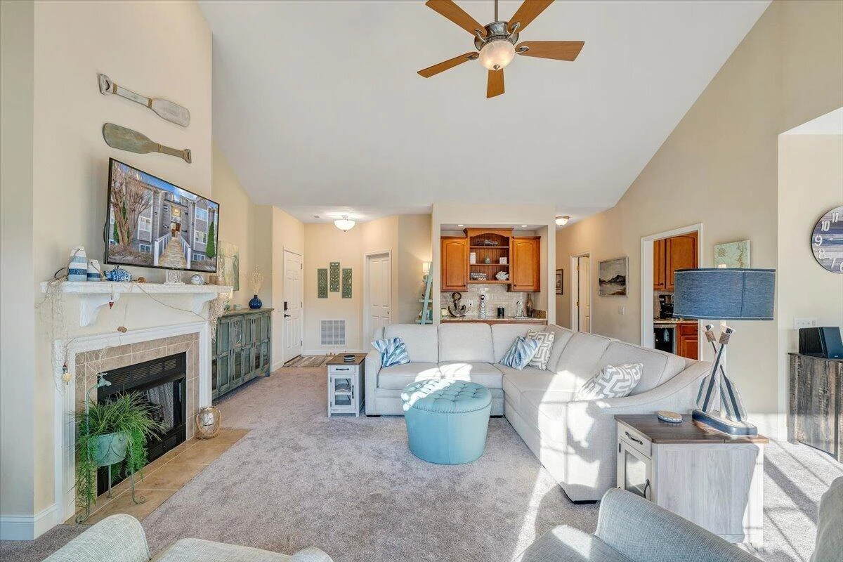 300 Pointe Shore DR #411 - Photo 17