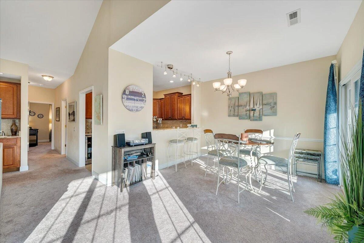 300 Pointe Shore DR #411 - Photo 21