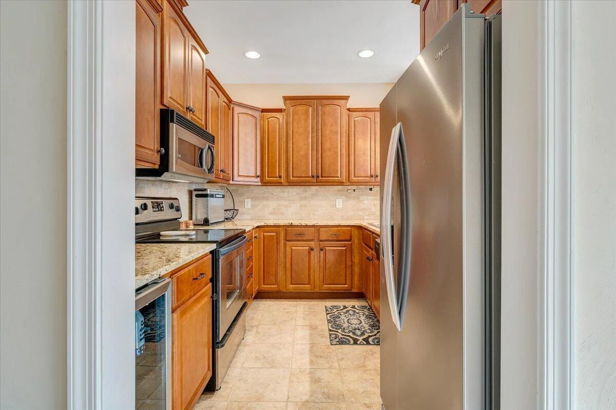 300 Pointe Shore DR #411 - Photo 26