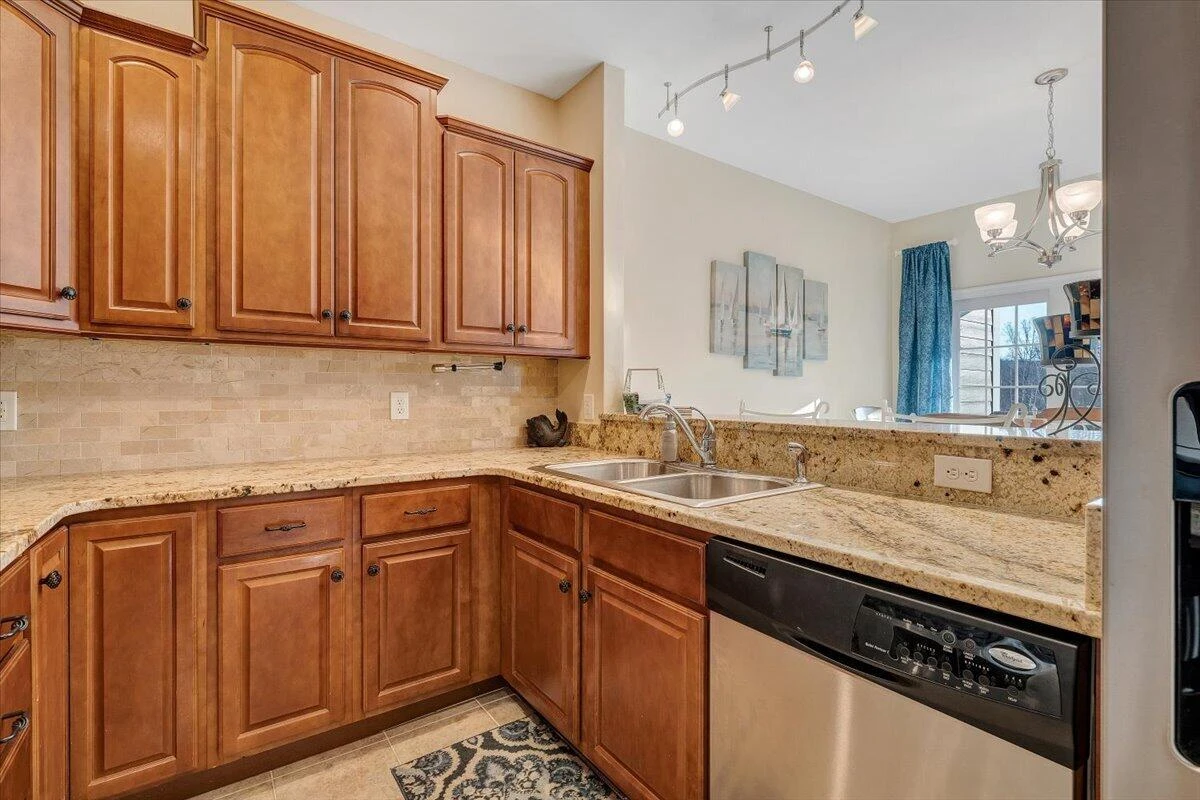 300 Pointe Shore DR #411 - Photo 28