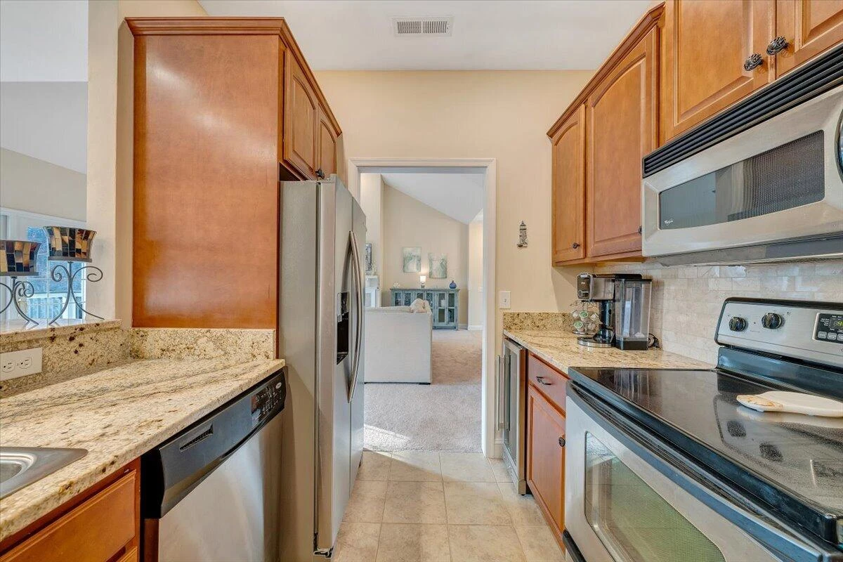 300 Pointe Shore DR #411 - Photo 29