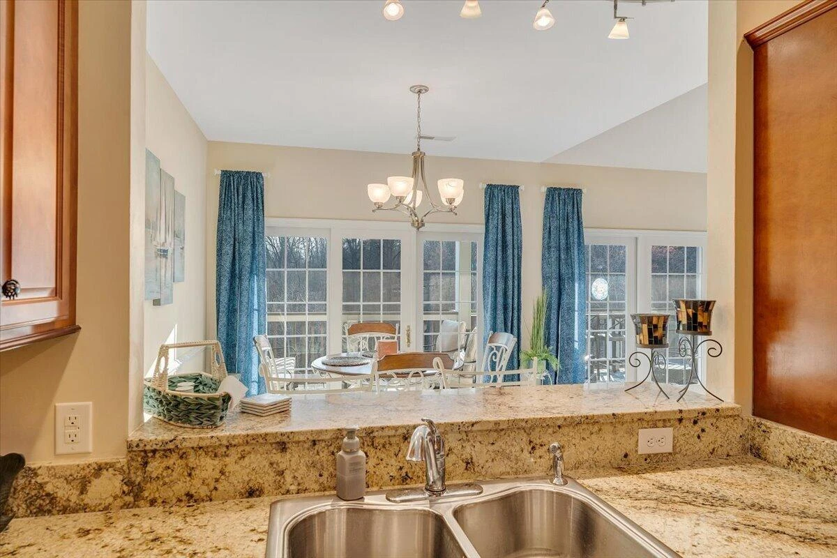 300 Pointe Shore DR #411 - Photo 30