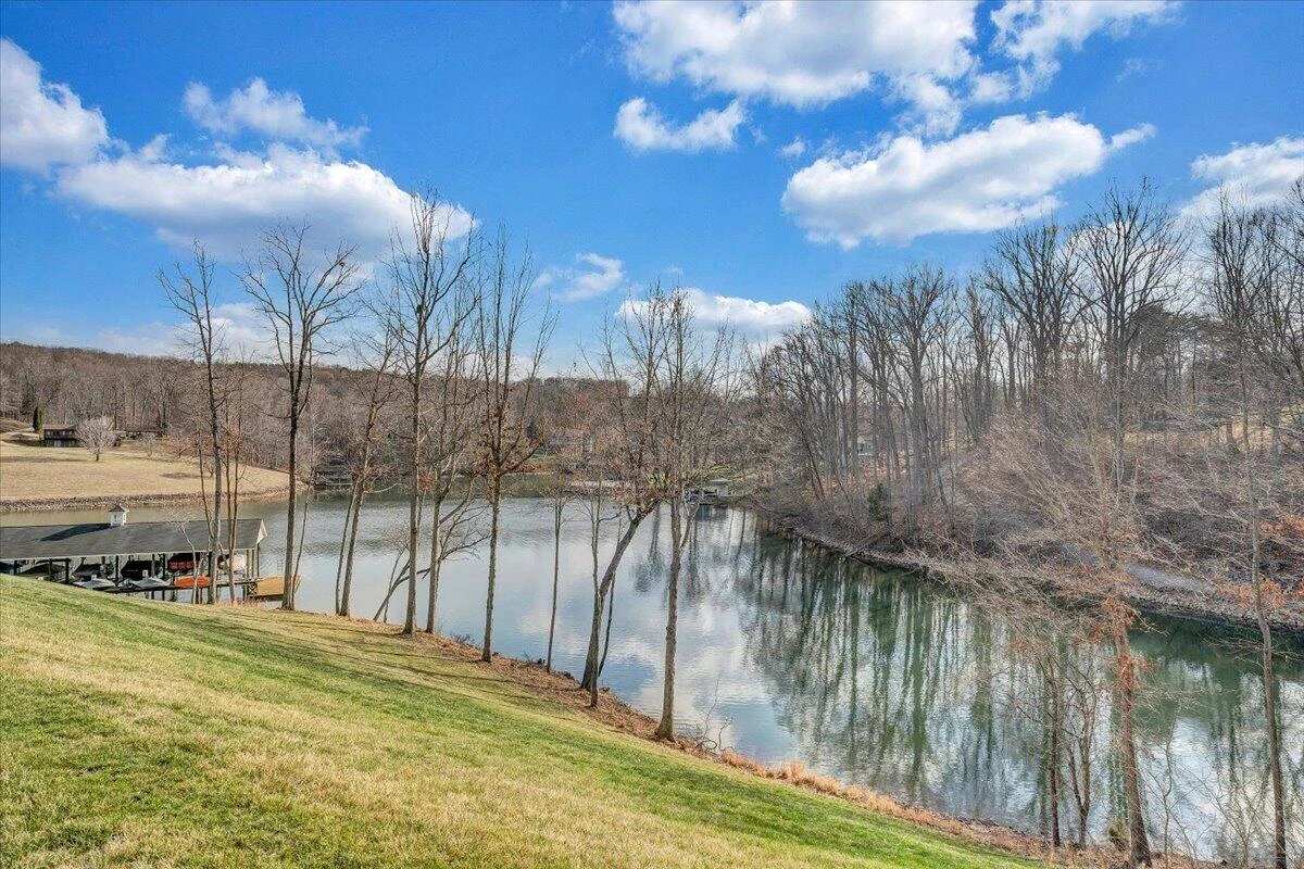 300 Pointe Shore DR #411 - Photo 48