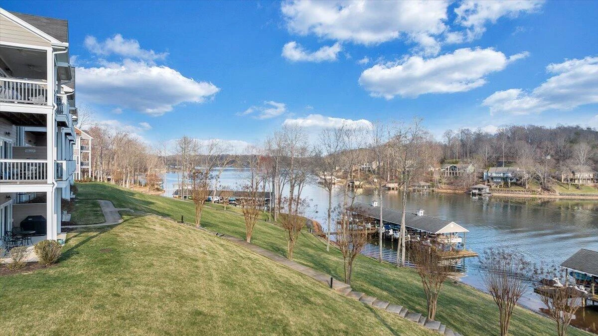 300 Pointe Shore DR #411 - Photo 52