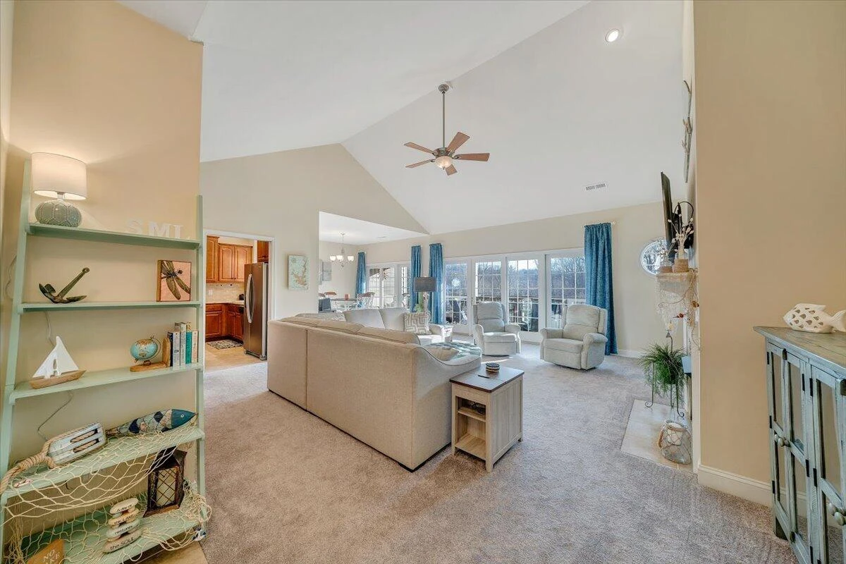 300 Pointe Shore DR #411 - Photo 7