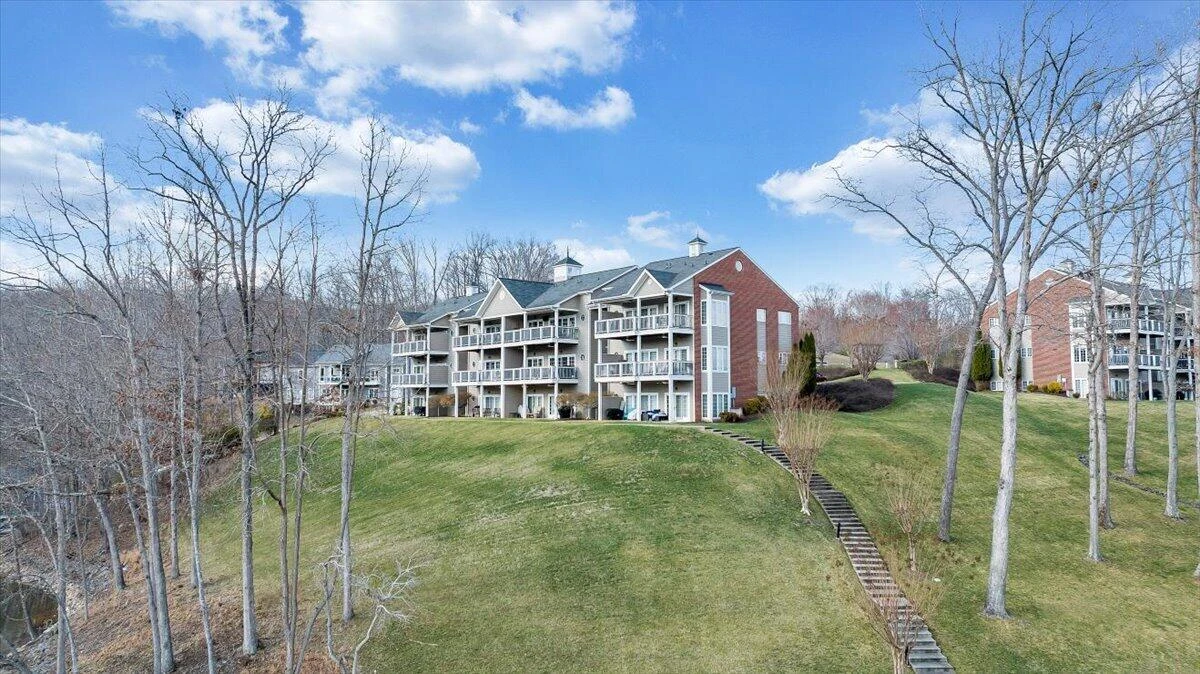 300 Pointe Shore DR #411 - Photo 63