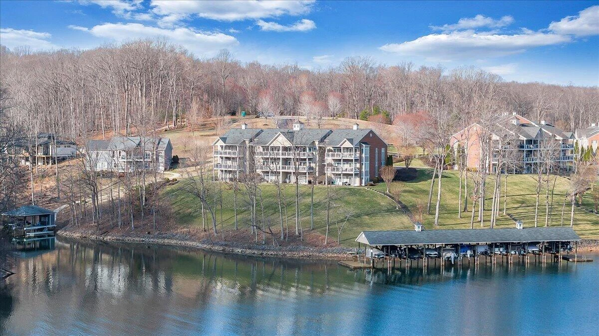 300 Pointe Shore DR #411 - Photo 64
