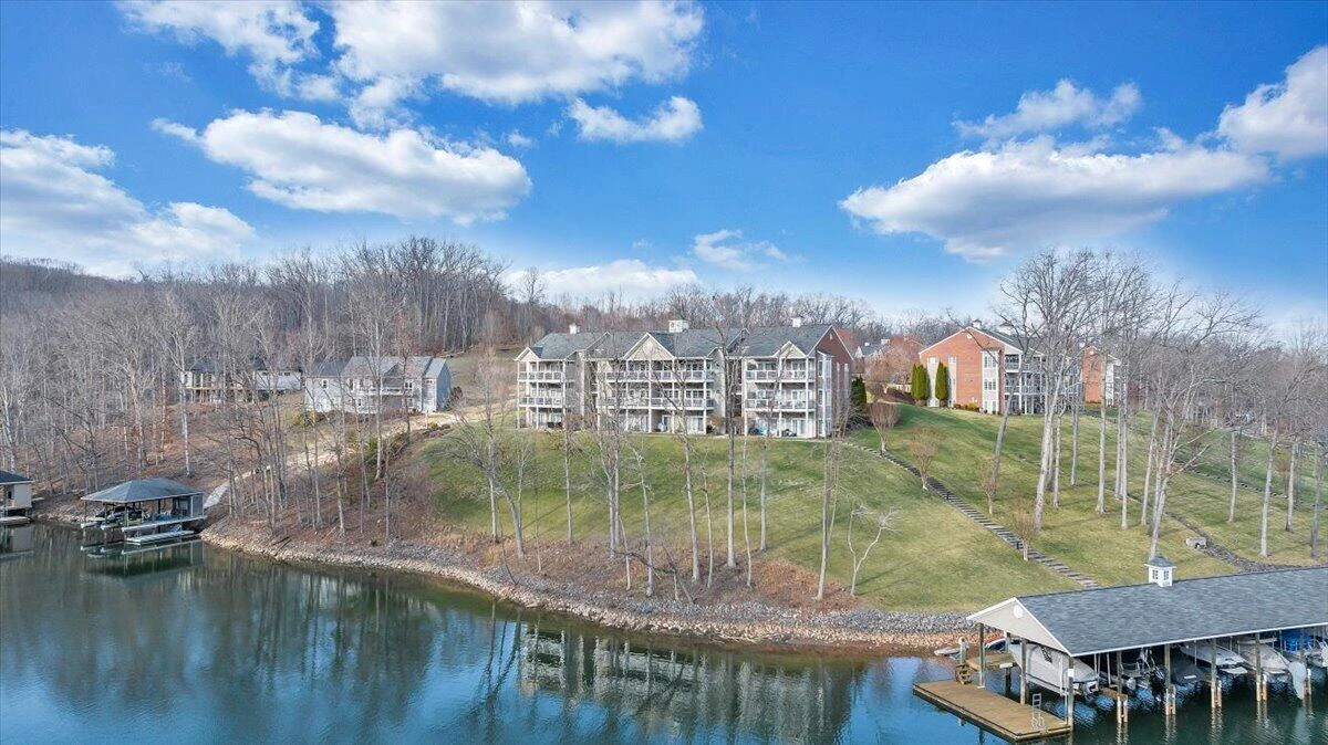 300 Pointe Shore DR #411 - Photo 66