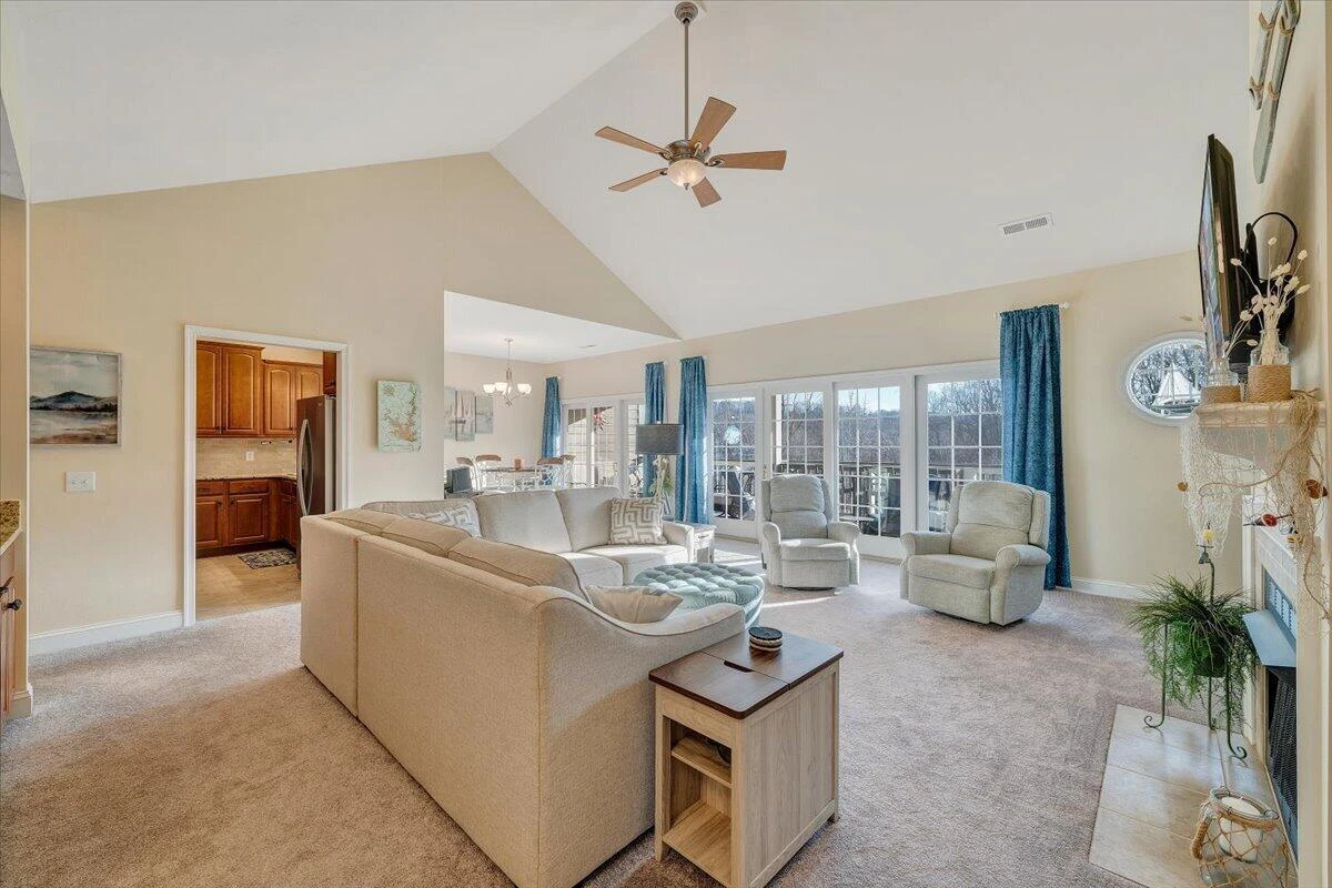 300 Pointe Shore DR #411 - Photo 8