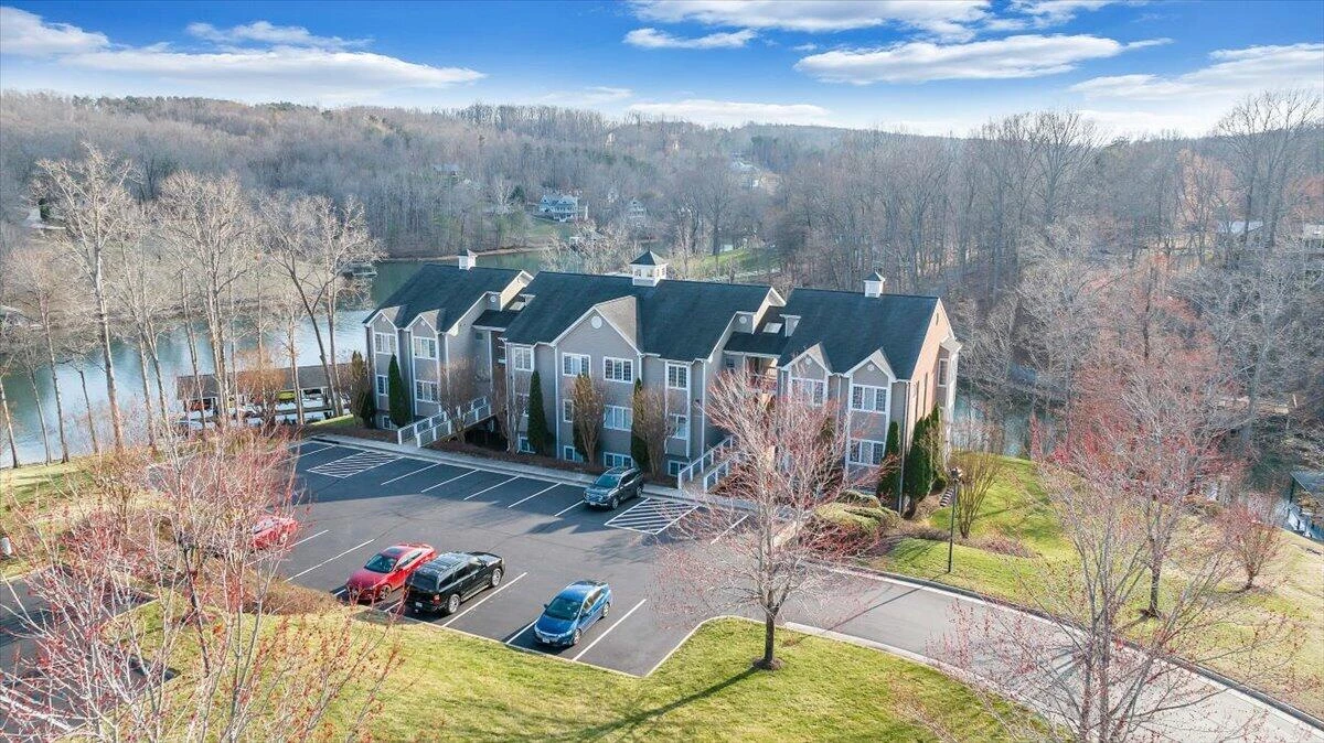300 Pointe Shore DR #411 - Photo 72