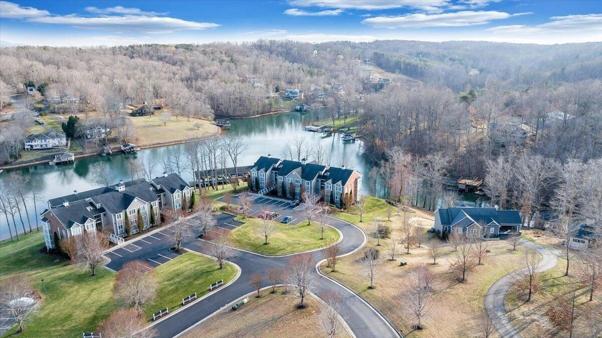 300 Pointe Shore DR #411 - Photo 75