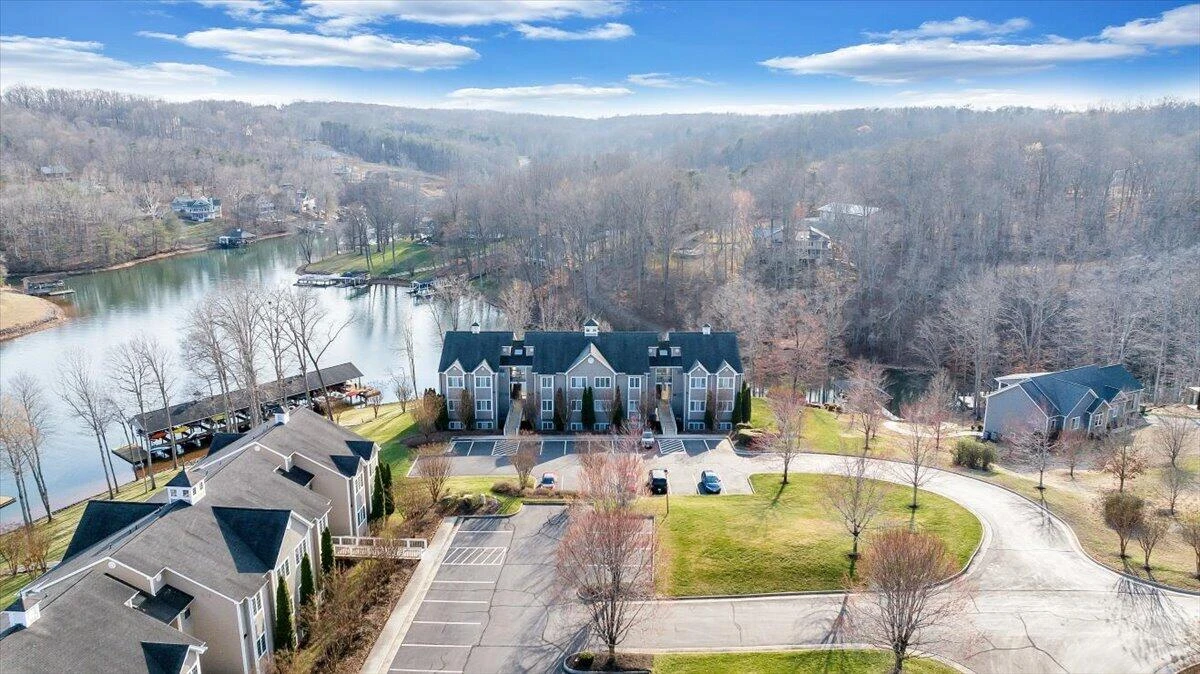 300 Pointe Shore DR #411 - Photo 77