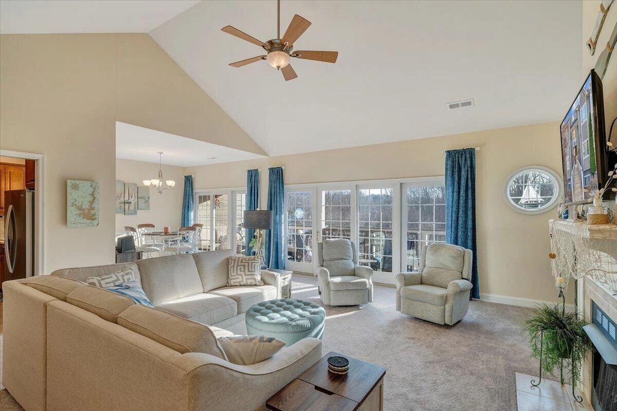 300 Pointe Shore DR #411 - Photo 9