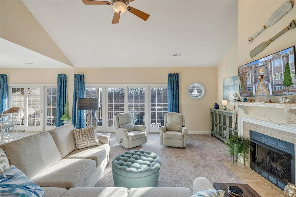 300 Pointe Shore DR #411 - Photo 10