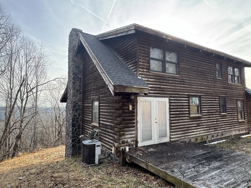 1212 Eagle View DR - Photo 2