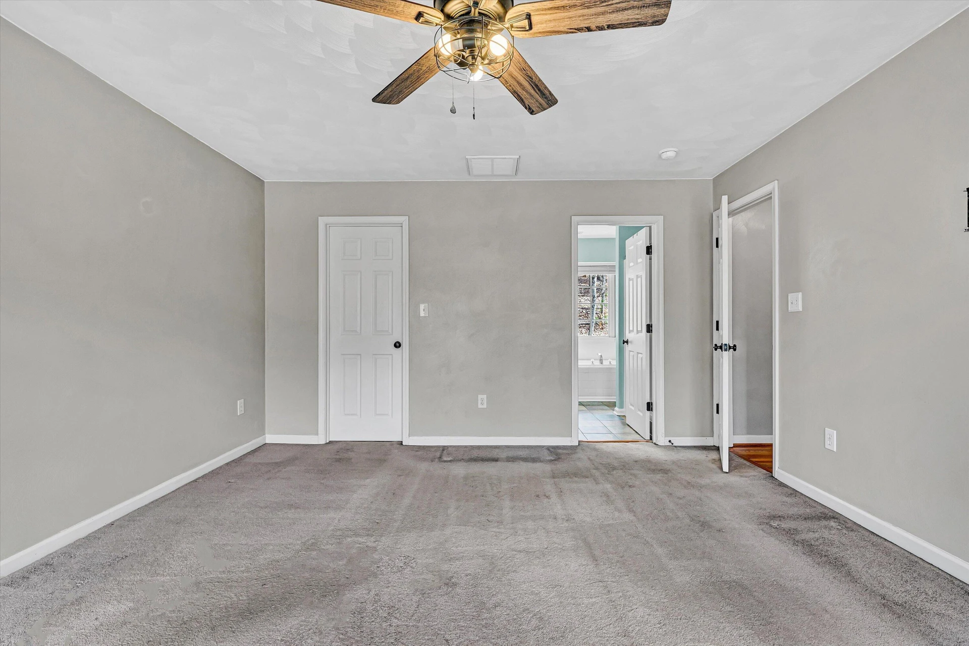 2540 Blue Ridge Springs RD - Photo 18