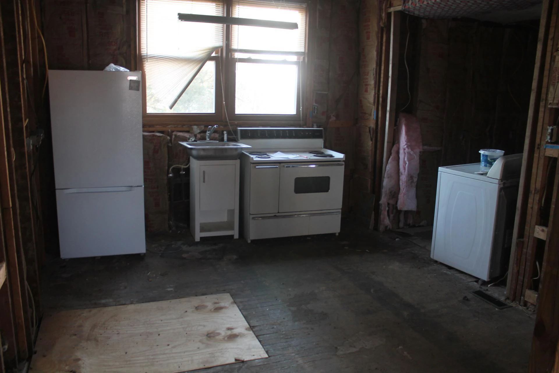 2210 Eastgate AVE - Photo 10