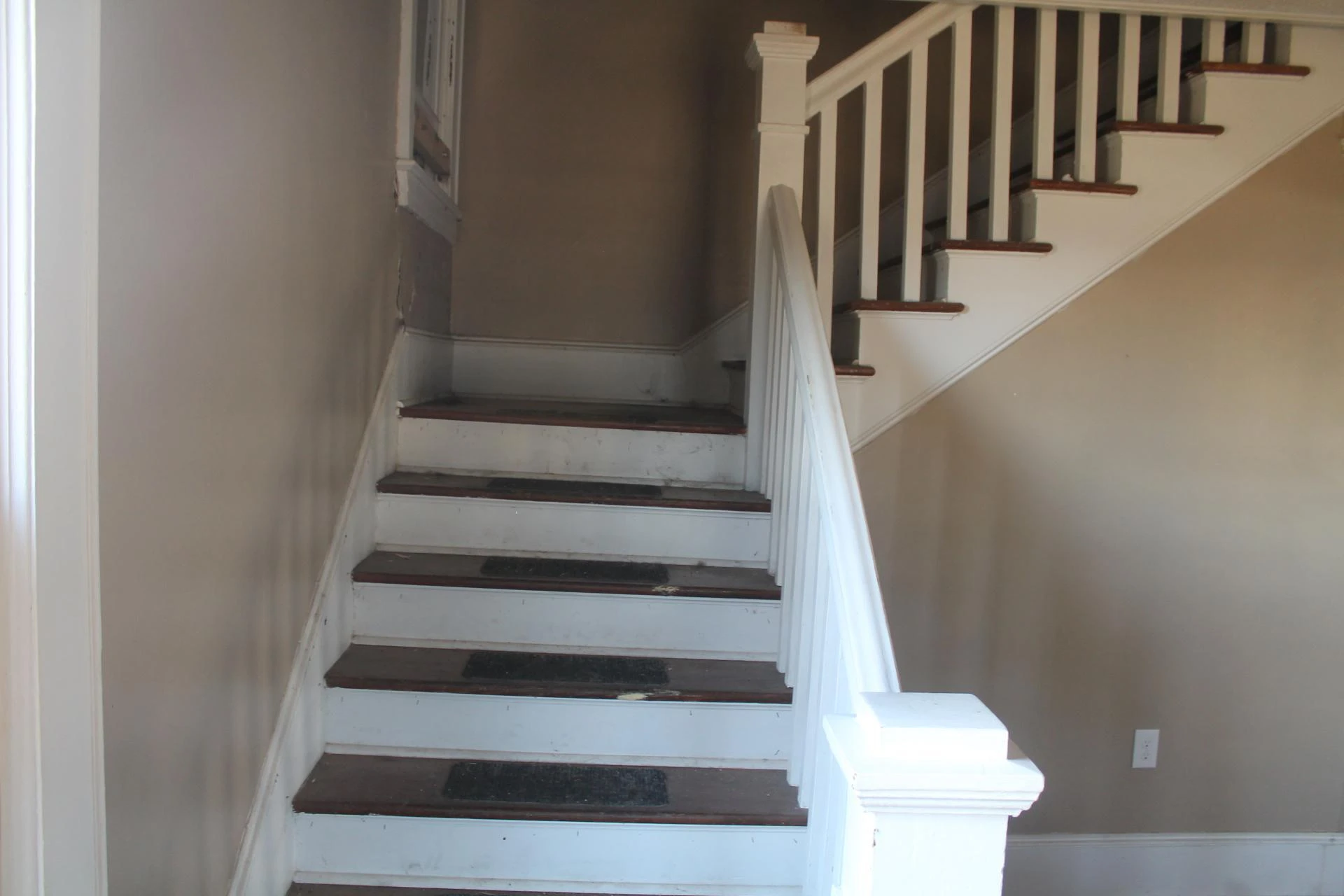 2210 Eastgate AVE - Photo 13