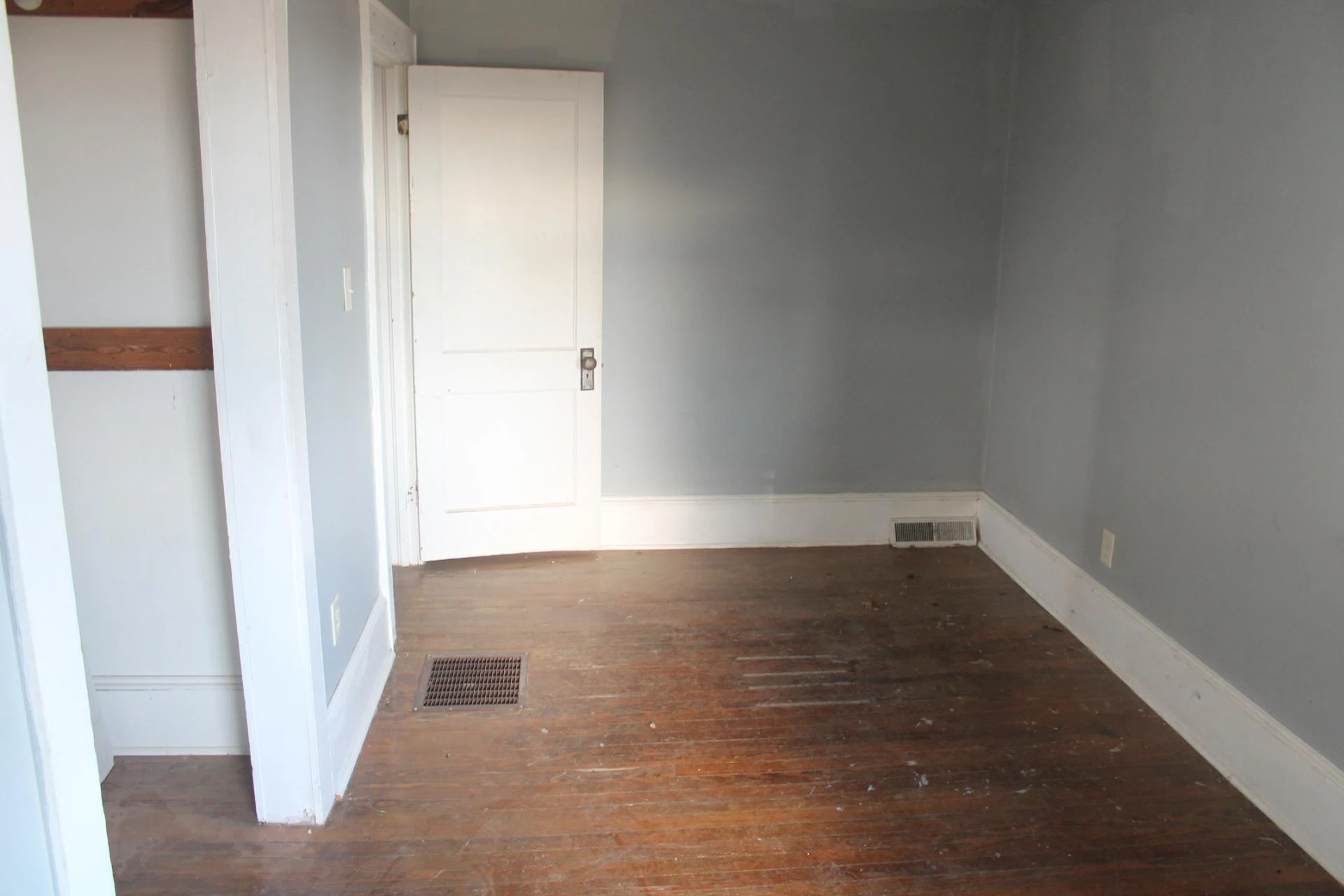 2210 Eastgate AVE - Photo 15