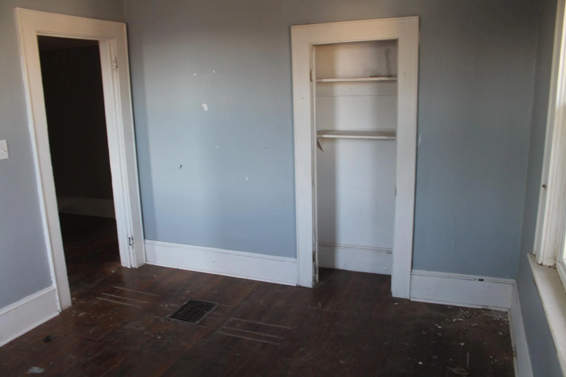2210 Eastgate AVE - Photo 17