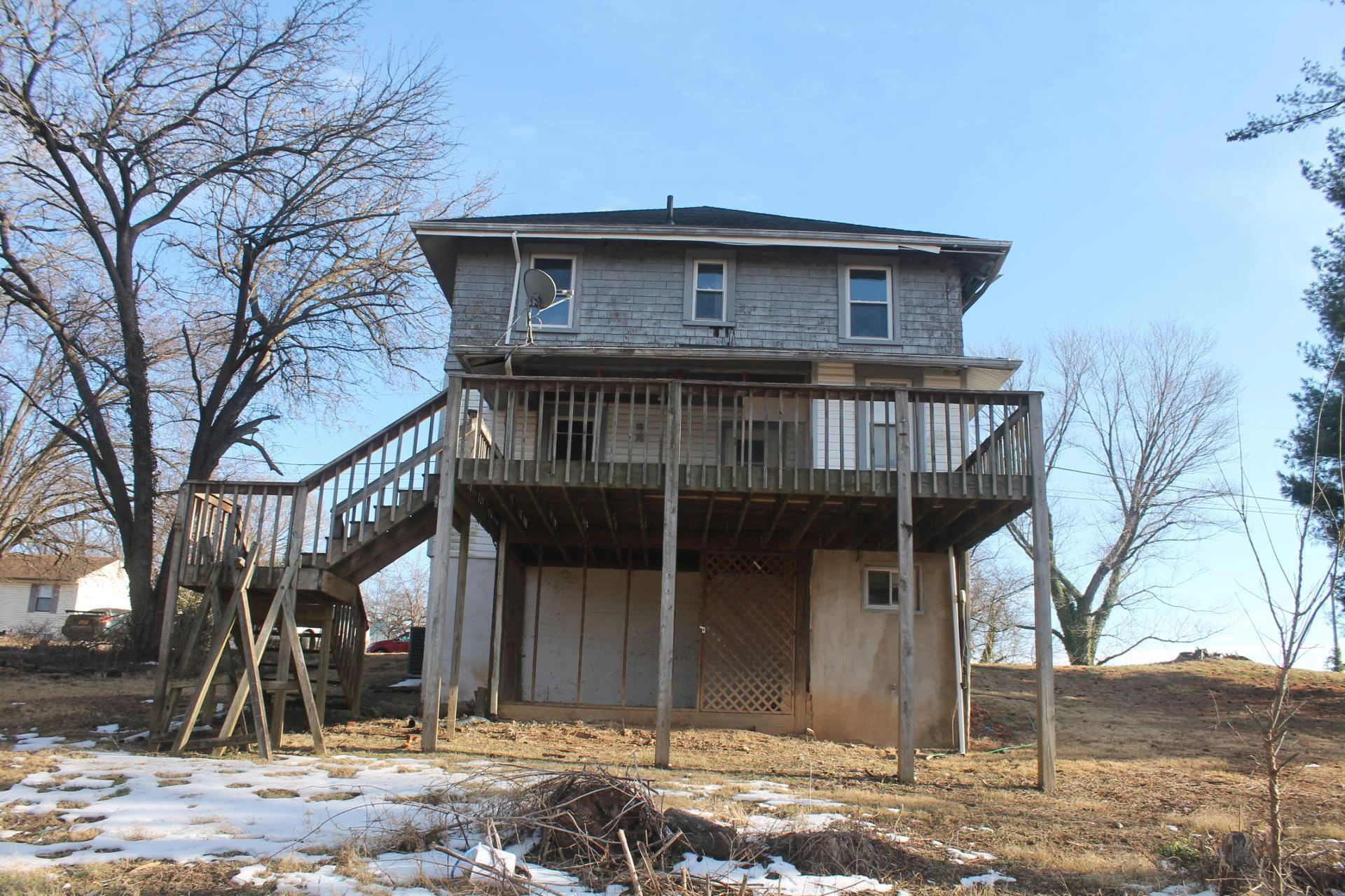 2210 Eastgate AVE - Photo 4