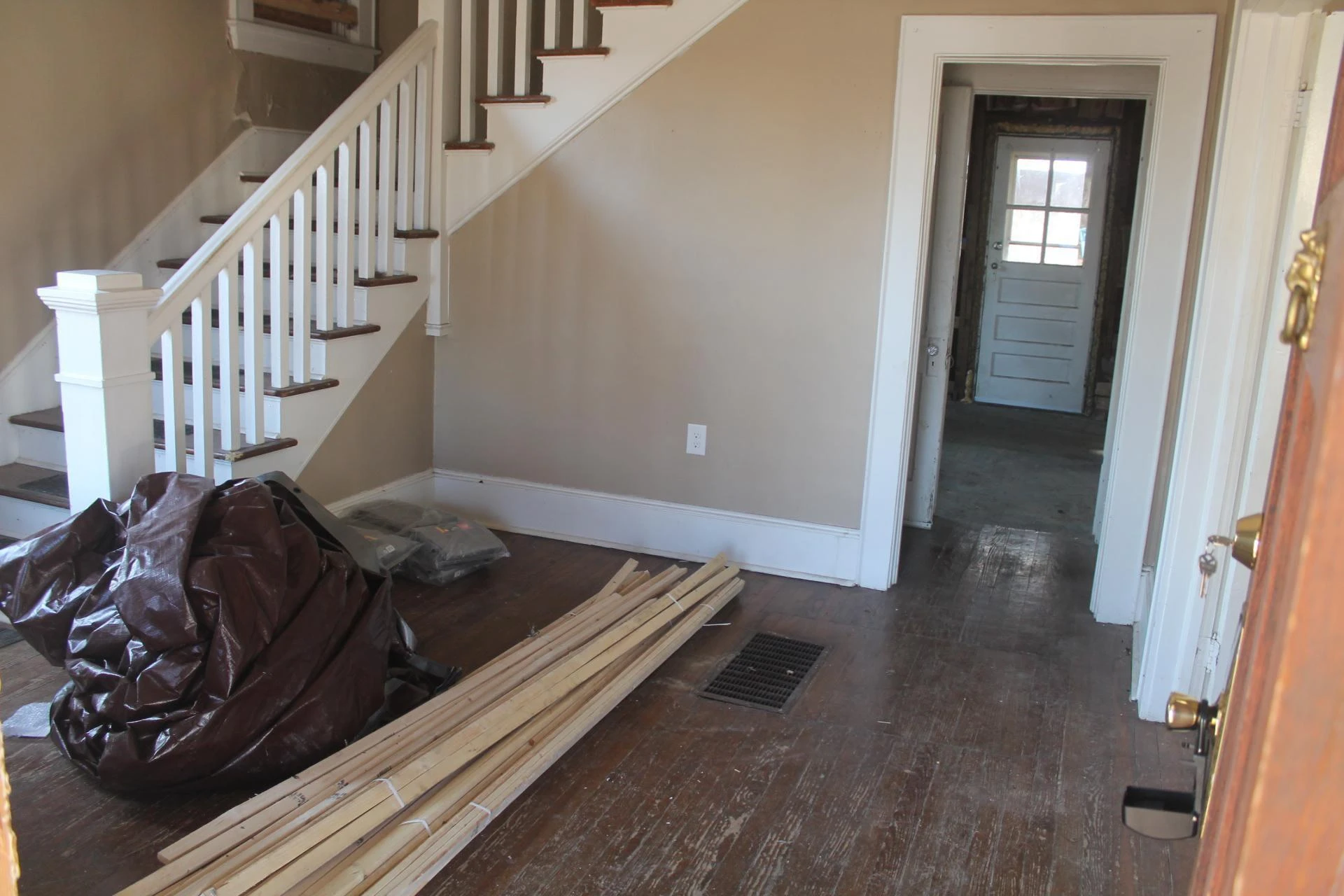 2210 Eastgate AVE - Photo 5