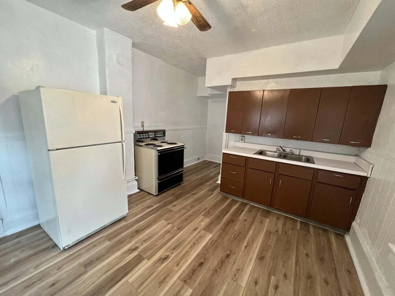 3938 Virginia AVE - Photo 10