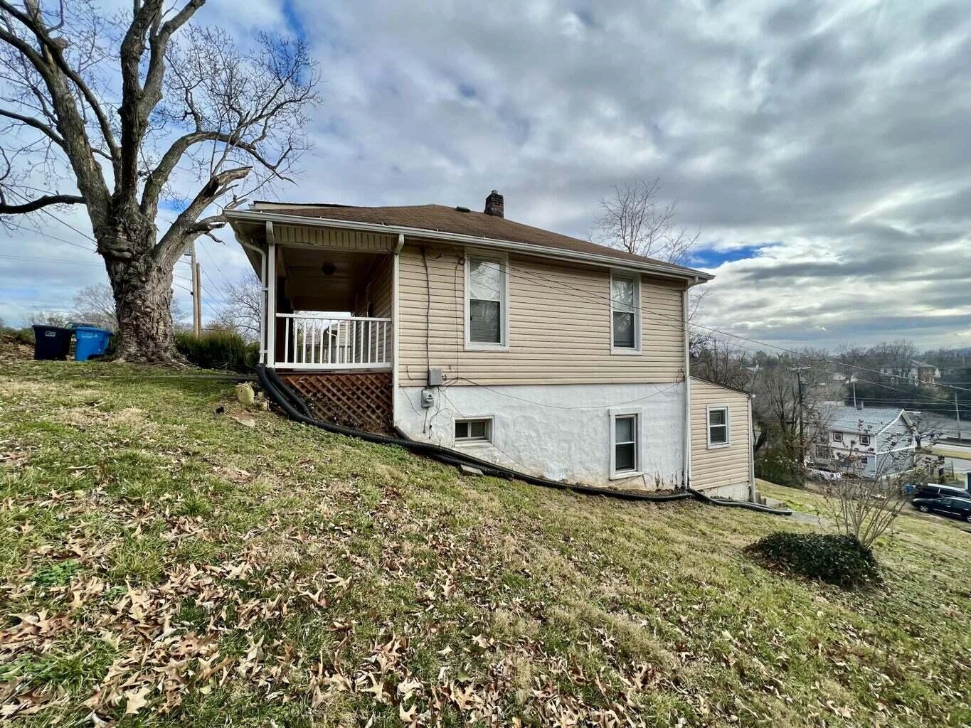 3938 Virginia AVE - Photo 3