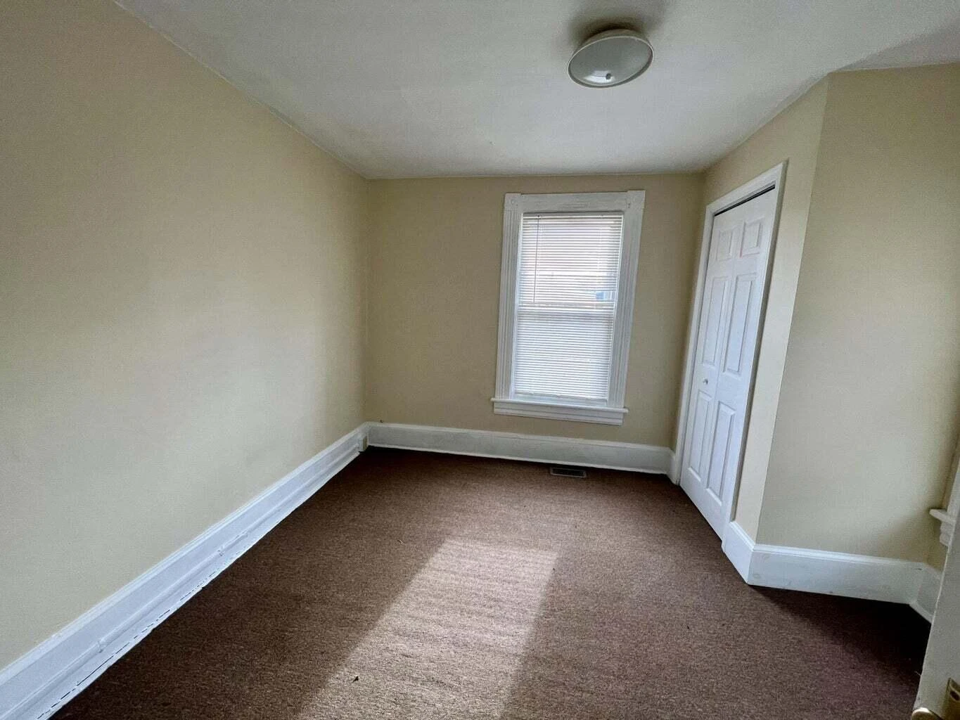 3938 Virginia AVE - Photo 9