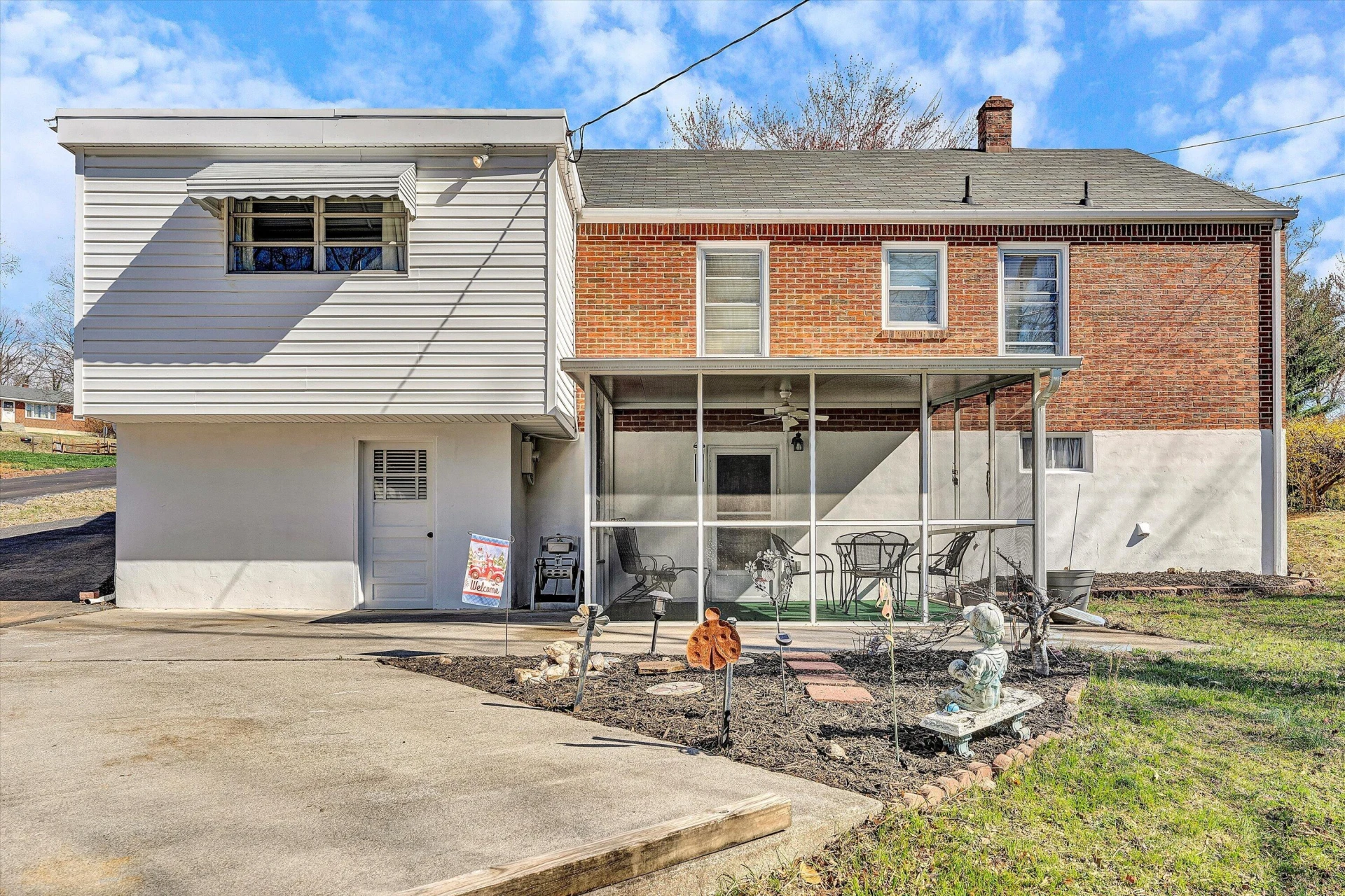 4852 Showalter RD - Photo 37