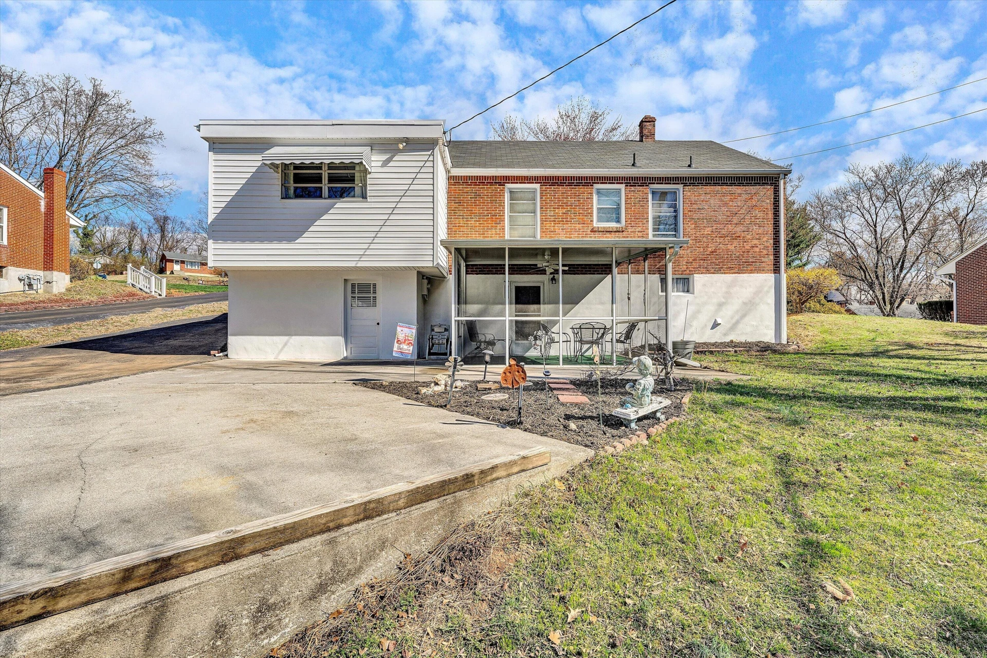 4852 Showalter RD - Photo 38