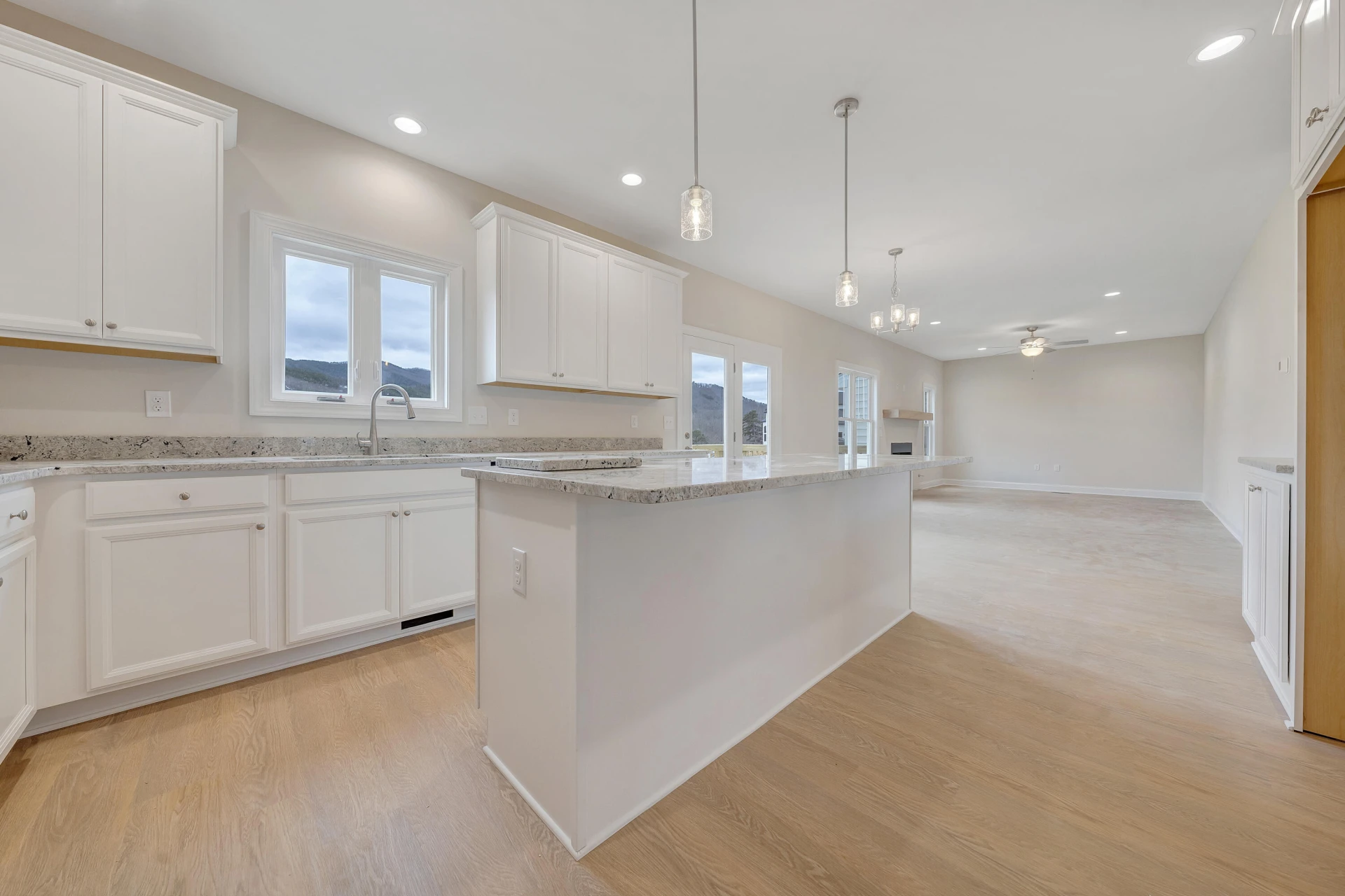 5363 Latah ST - Photo 7